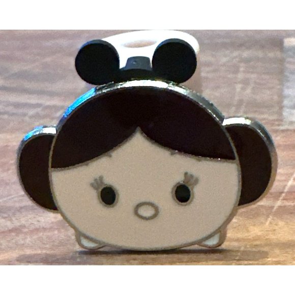 Disney Parks Star Wars Princess Leia Tsum Tsum Pin Trading Pin Authentic - Picture 2 of 4